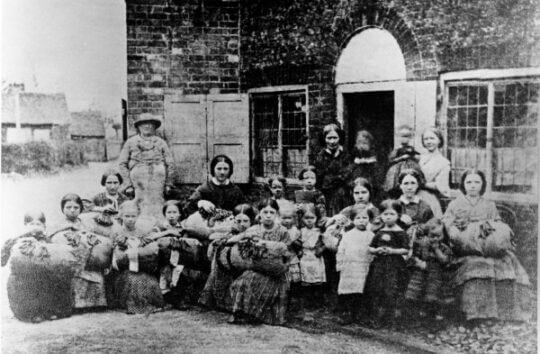 Lacemaking and lace dealing