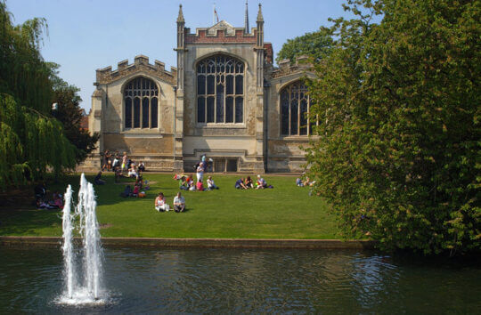 St Mary's Church Hitchin geograph-2374154-by-Jim-Osley